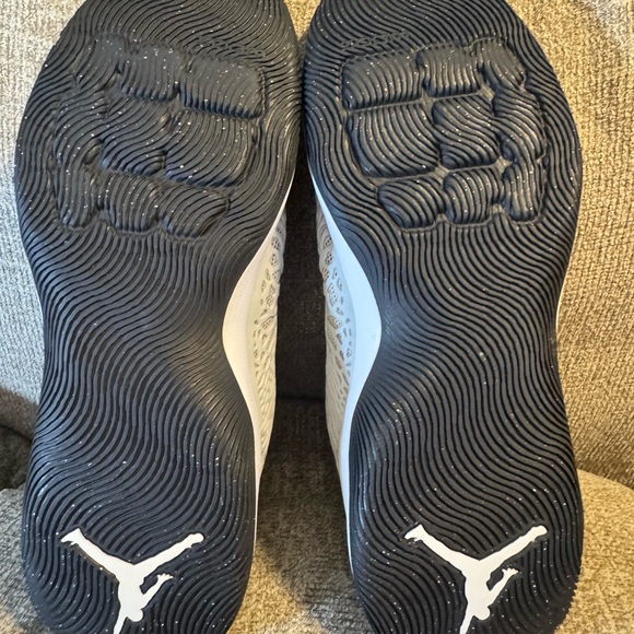 Jordan Ultra Fly Metallic Copper Coin Size 13 Basketball Shoe Black and White - Picture 7 of 8